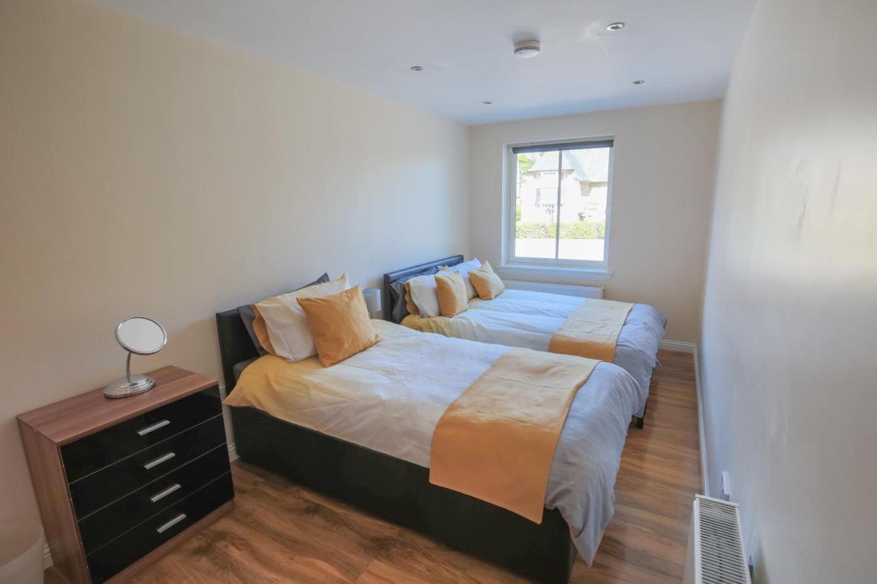 Stylish Modern Newly Built Apartment 15 Min From City Centre إدنبرة المظهر الخارجي الصورة